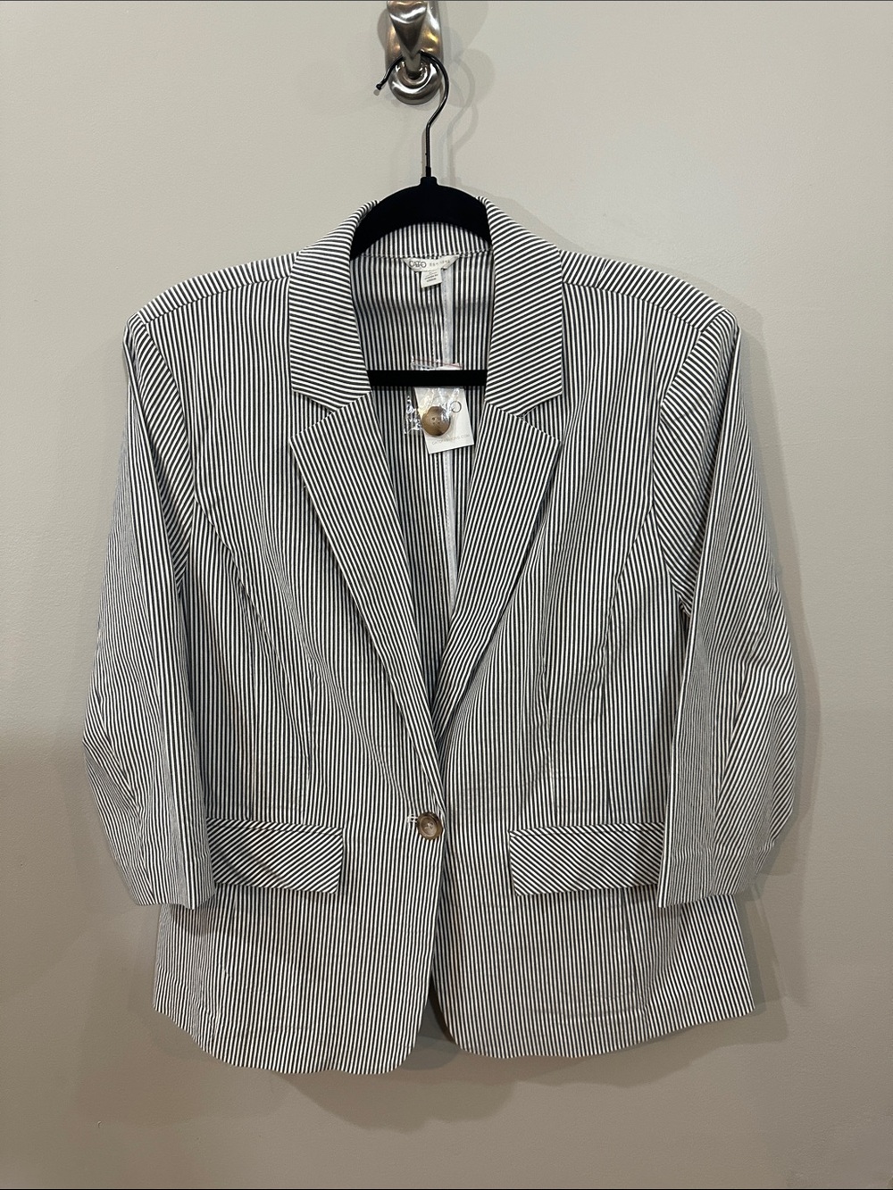 Cato Grey & White Seersucker Blazer with 3/4 Length Sleeves